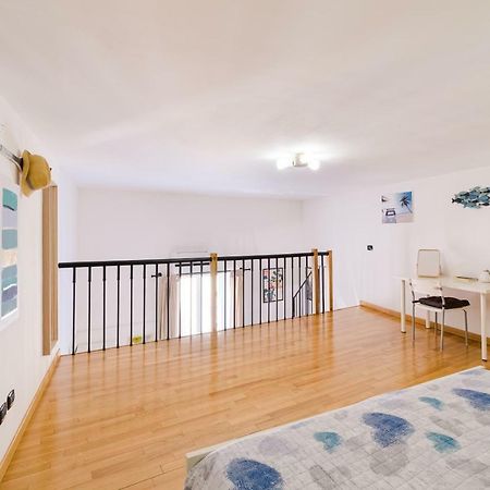 Modern House Apartment เนเปิลส์ ภายนอก รูปภาพ