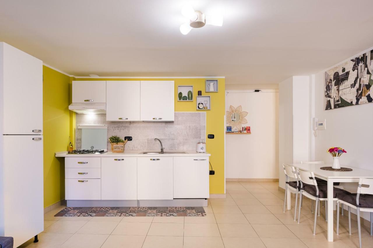 Modern House Apartment เนเปิลส์ ภายนอก รูปภาพ
