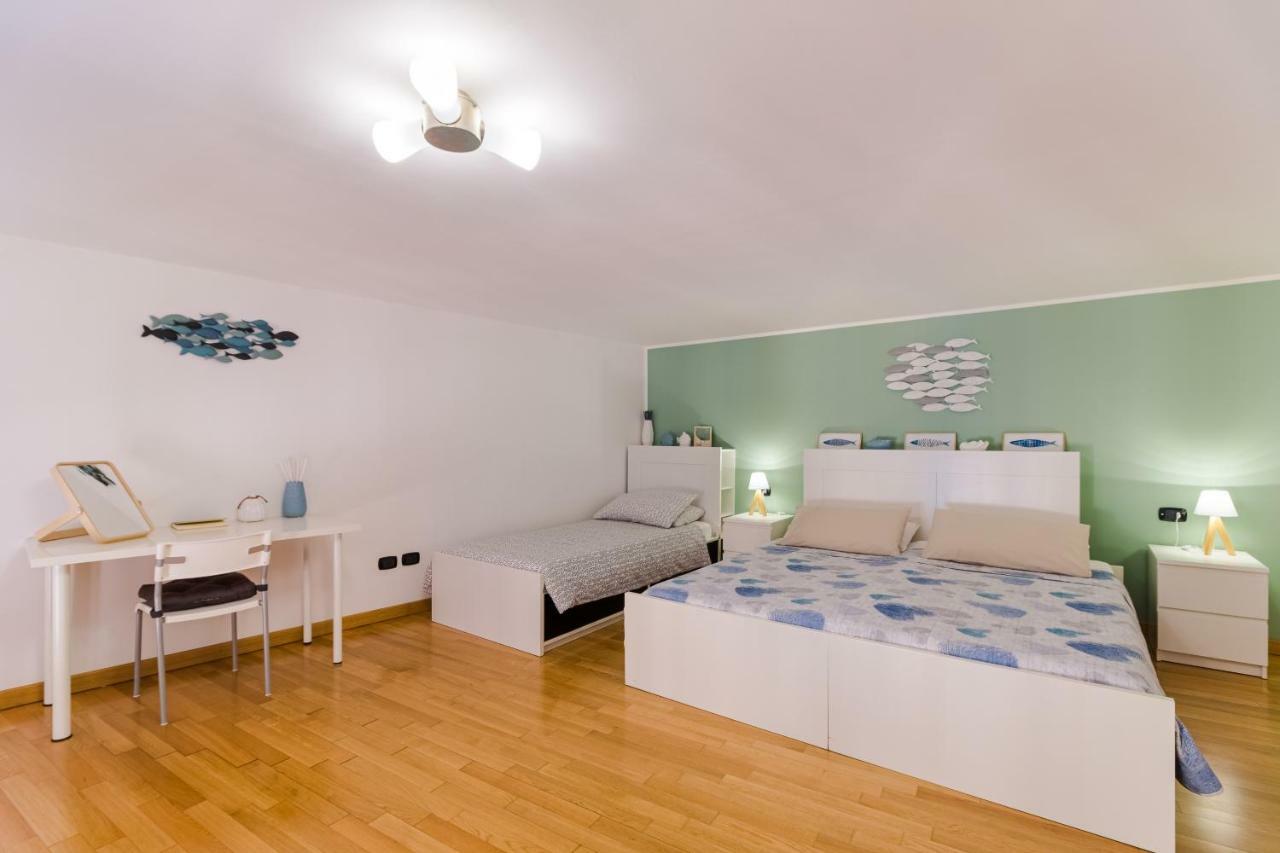 Modern House Apartment เนเปิลส์ ภายนอก รูปภาพ